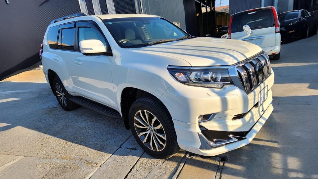 2019 LAND CRUISER PRADO TXL white