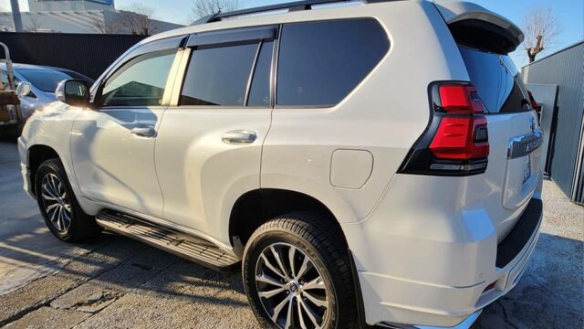 2019 LAND CRUISER PRADO TXL white-2